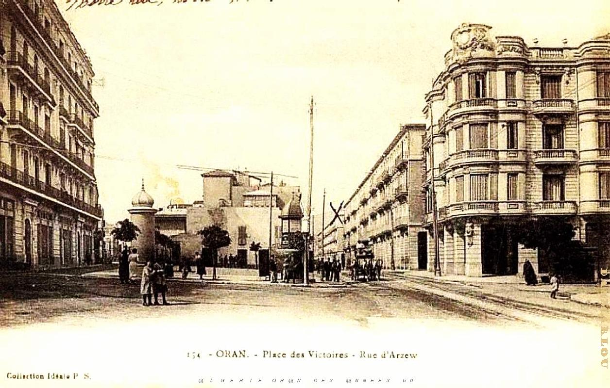 RA g- 008- Place des Victoires.jpg